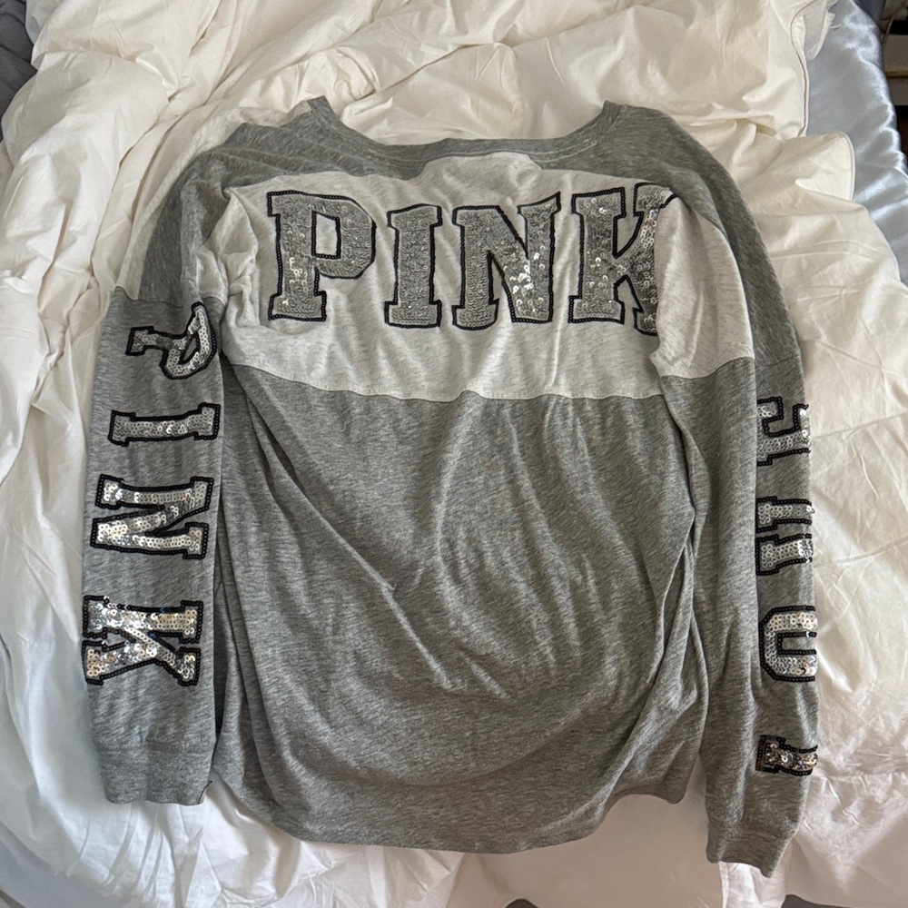PINK Victoria's Secret Gray and White Long Sleeve Tee
